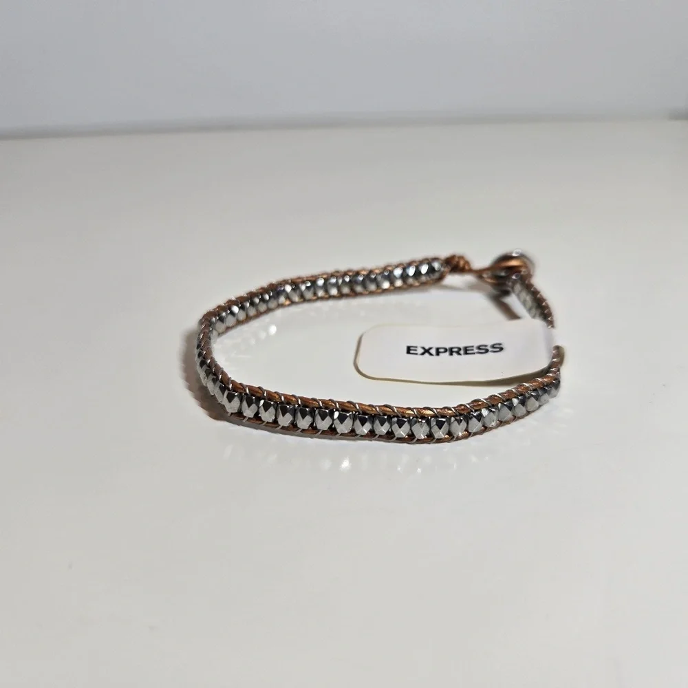 🌺 Express Metallic Beaded Wrap Bracelet NWT - Picture 1 of 8